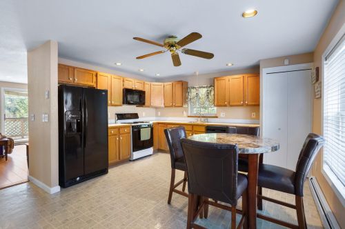 38 Eastfield Loop, Sandown, NH 03873 exterior