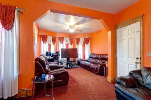 16 Harlow St, Worcester, MA 01605 exterior