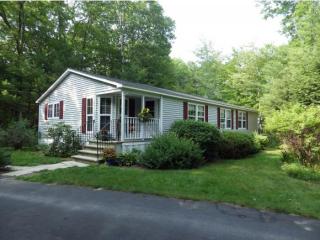 10 Kenyann Dr, Tuftonboro, NH 03894 exterior