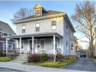 15 Bradford Ave, Newport, RI 02840 exterior