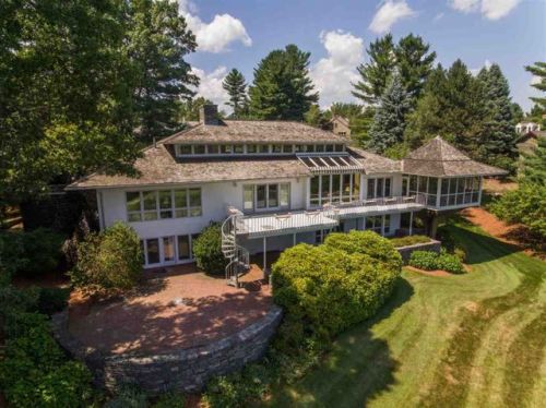 7 Appletree Grn, Nashua, NH 03062 exterior