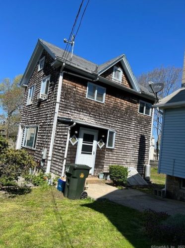 36 Summit Ave, United States Coast Guard Ac, CT 06320 exterior