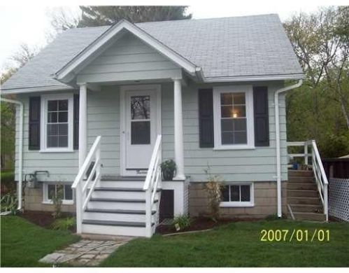 13 Colgate St, Warwick, RI 02888 exterior