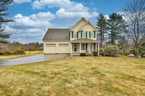 8 Oakmont Dr, Concord, NH 03301 exterior