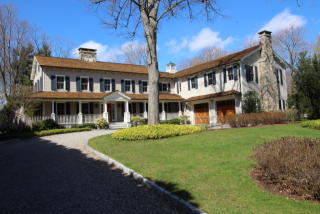 4 Roland Dr, Tokeneke, CT 06820 exterior
