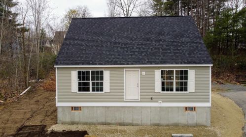 56 Winter St, Somersworth, NH 03878 exterior