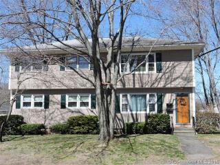 101 Royal Oak Dr, Waterbury, CT 06708 exterior