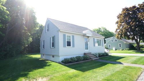 19 Garand St, Winslow, ME 04901 exterior