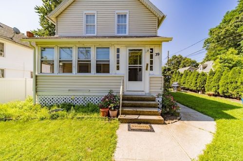 39 Falmouth St, Springfield, MA 01151 exterior