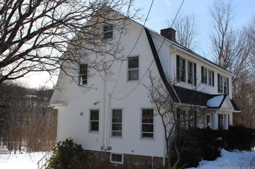 3134 Main St, Waterbury, CT 06705 exterior