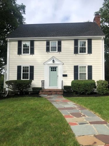 227 Hillcrest Rd, Needham, MA 02492 exterior