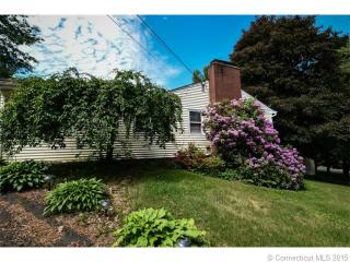 11 Cedar Dr, Durham, CT 06422 exterior