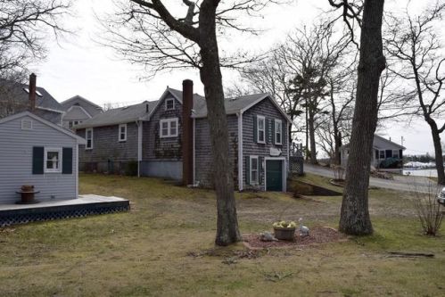2 Oakhill Rd, Wareham, MA 02571 exterior