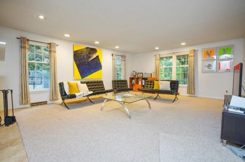 180 Lawrence Dr, Longmeadow, MA 01106 exterior