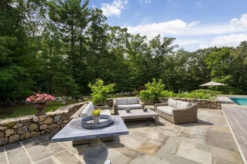 62 Surry Dr, Cohasset, MA 02025 exterior