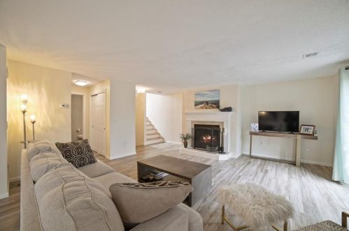 5390 Post Rd, Warwick, RI 02888 exterior
