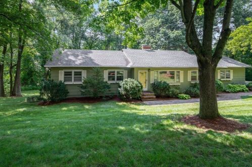 185 Sutton Hill Rd, North Andover, MA 01845 exterior