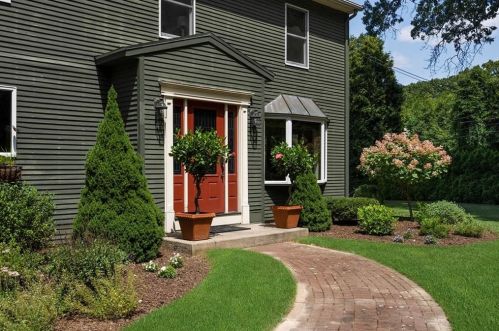 1121 Tillinghast Rd, East-Greenwich, RI 02818 exterior