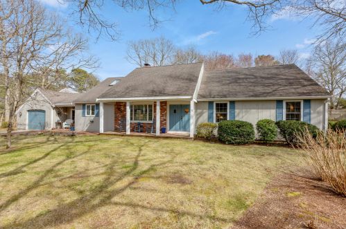 12 Wadsworth Ln, Yarmouth, MA 02675 exterior