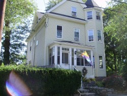 17 Washburn Ave, Newton, MA 02466 exterior