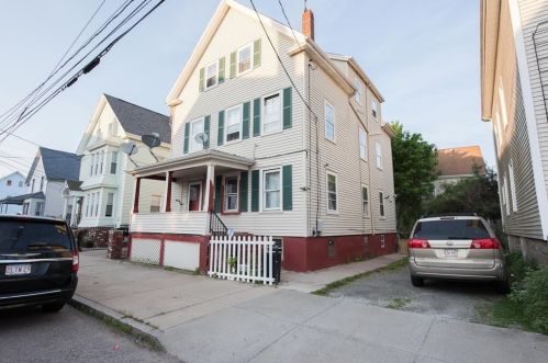 194 Bonney St, New Bedford, MA 02740 exterior