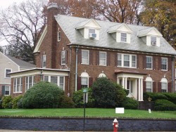 842 Commonwealth Ave, Newton, MA 02459 exterior