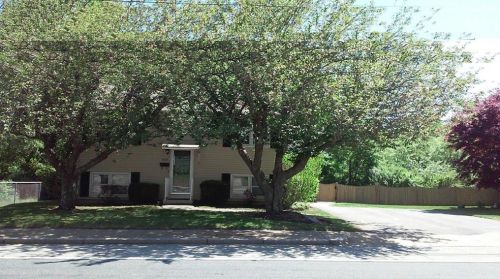 1318 Manville Rd, Woonsocket, RI 02895 exterior