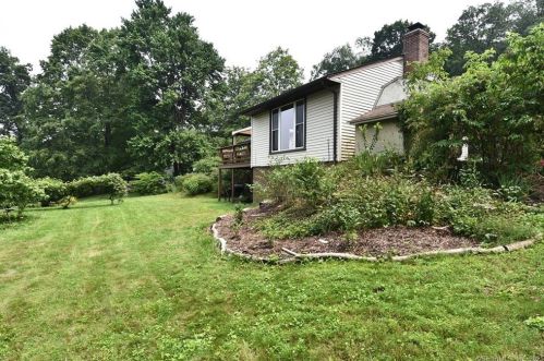 1564 Flanders Rd, Southington, CT 06489 exterior