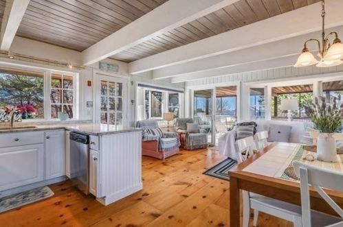 155 Nauhaught Bluffs Rd, Wellfleet, MA 02667 exterior