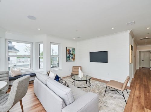 2 Neponset Ave, Roxbury Xing, MA 02136 exterior