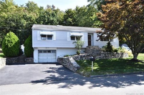 7 Sharyl Dr, Ansonia, CT 06401 exterior