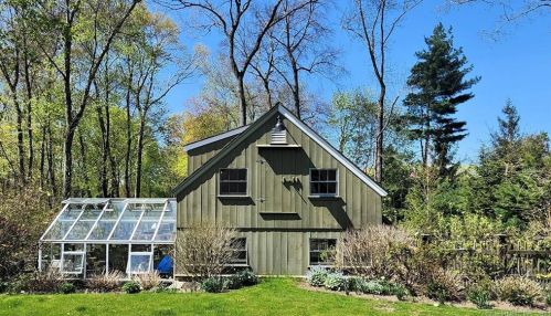 585 Silvermine Rd, New-Canaan, CT 06840 exterior