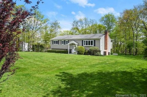 45 Acre Ln, Ridgefield, CT 06877 exterior