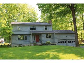 28 Topfield Rd, Danbury, CT 06811 exterior