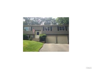 36 Bruce Dr, Huntington, CT 06484 exterior