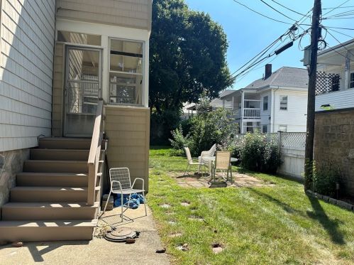 144 Manthorne Rd, Roxbury-Xing, MA 02132 exterior