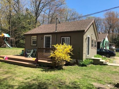 28 Page Ave, Ashburnham, MA 01430 exterior