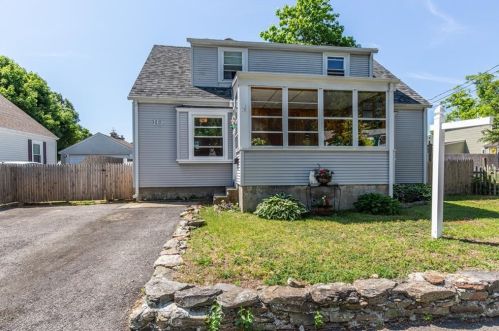 10 Link St, Warwick, RI 02886 exterior