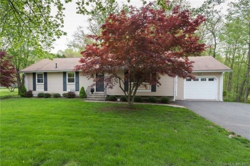 14 Montowese Trl, Wallingford, CT 06492 exterior