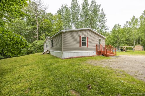 105 Adolph Dr, Sabattus, ME 04280 exterior