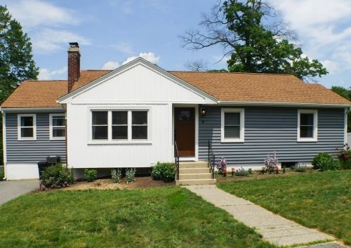 9 Elizabeth St, North Grafton, MA 01536 exterior