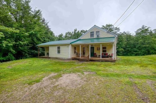 294 Woodside Ln, Wakefield, NH 03872 exterior