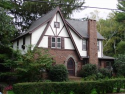 725 Chestnut St, Newton, MA 02468 exterior