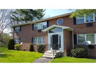 15 Mountain Laurel Dr, Hartford, CT 06109 exterior