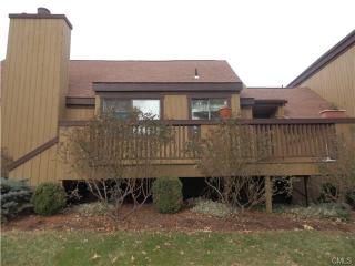 612 Cherokee Ln, Stratford, CT 06614 exterior