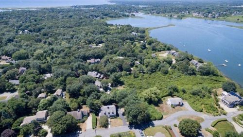 67 Capri Ln, Chatham, MA 02633 exterior