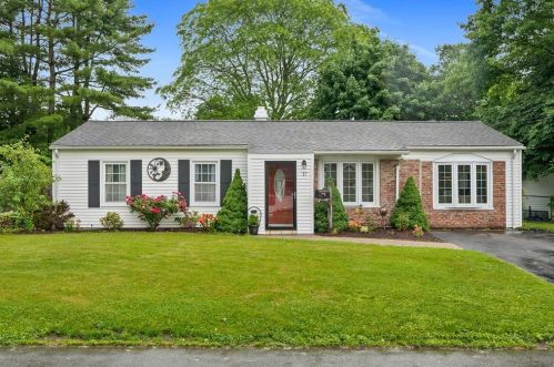 17 Homeland Dr, Whitman, MA 02382 exterior