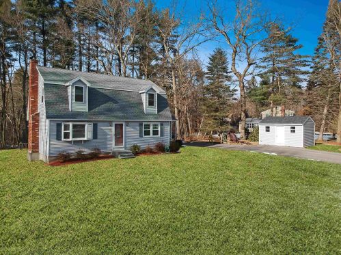 34 Blueberry Cir, Pelham, NH 03076 exterior