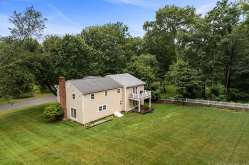 15 Deepdene Rd, Bridgeport, CT 06611 exterior