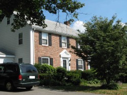 74 Davis Ave, Newton, MA 02465 exterior